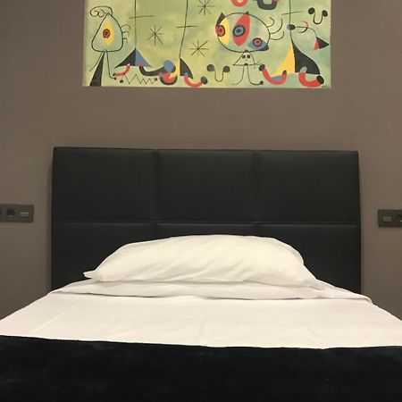 Hostal Eden Βαρκελώνη Εξωτερικό φωτογραφία
