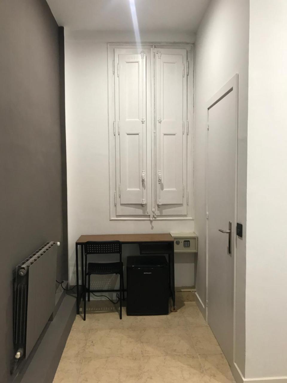 Hostal Eden Βαρκελώνη Εξωτερικό φωτογραφία