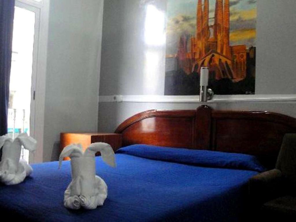 Hostal Eden Βαρκελώνη Εξωτερικό φωτογραφία